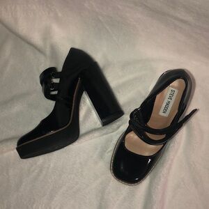 Black Steve Madden platform heels